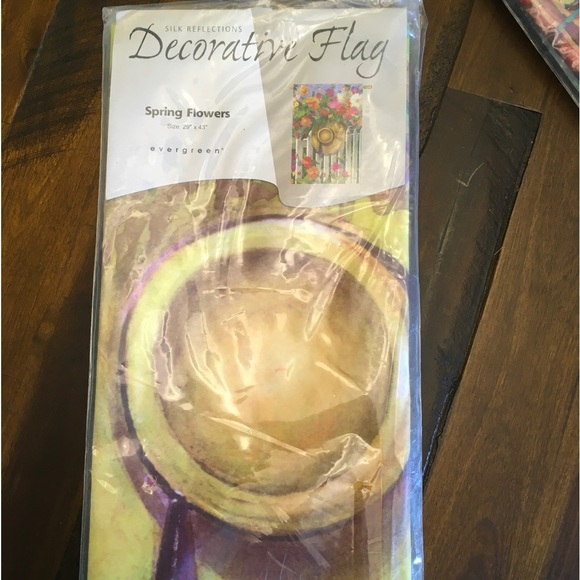 Garden flags - Picture 4 of 6